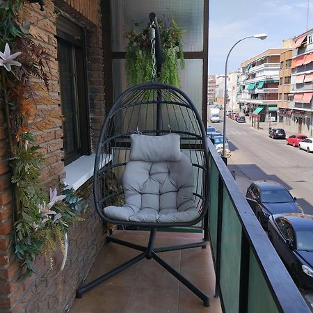 Habitaciones Individuales En Apartamento Мадрид Екстериор снимка