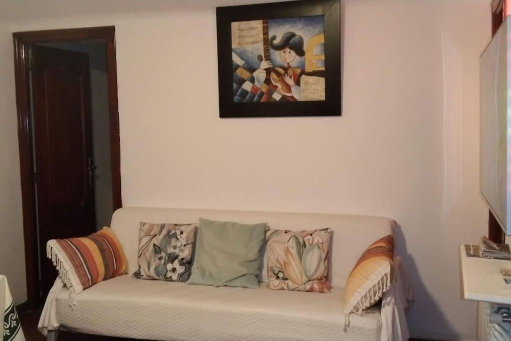Habitaciones Individuales En Apartamento Мадрид Екстериор снимка