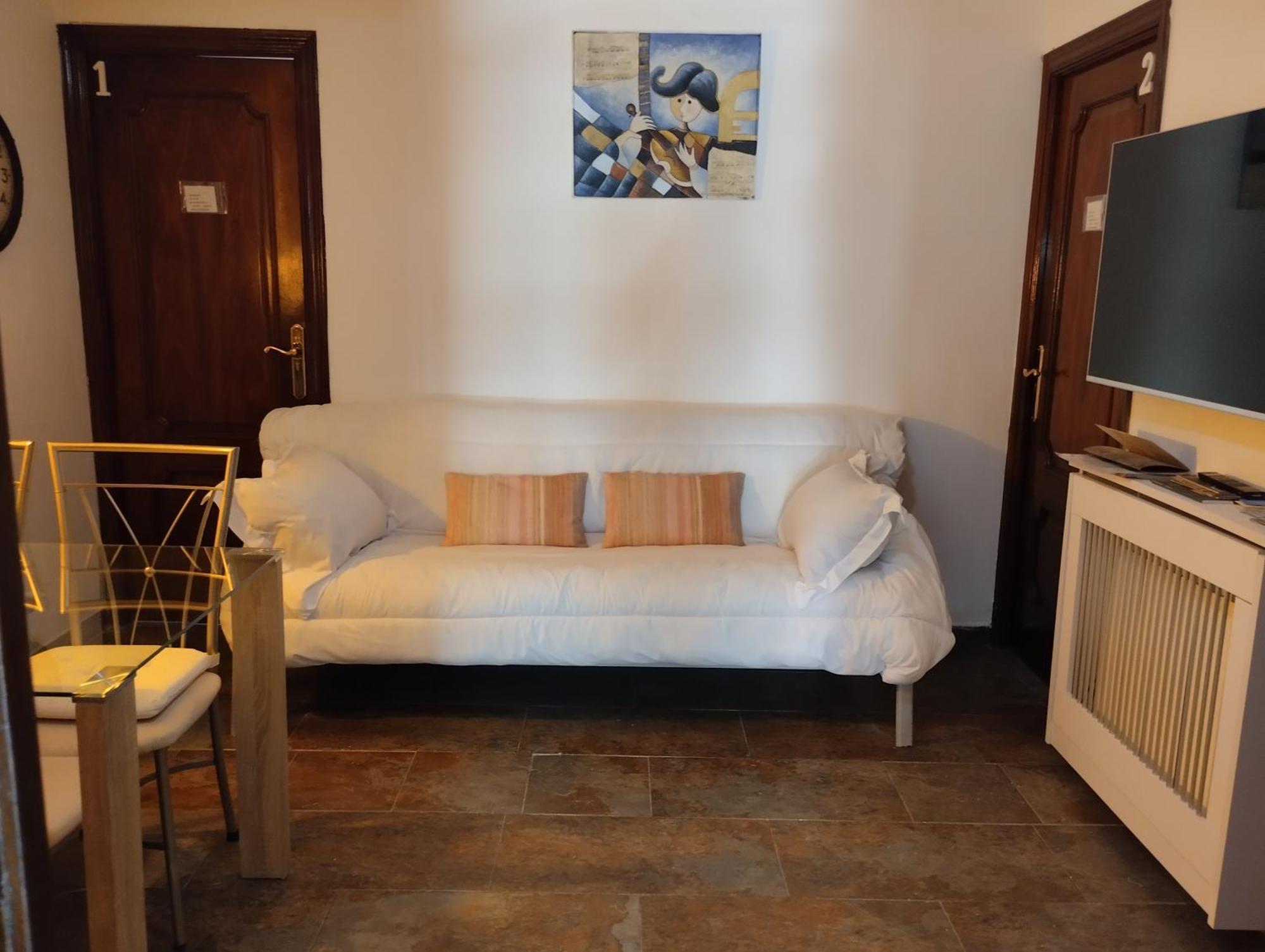Habitaciones Individuales En Apartamento Мадрид Екстериор снимка